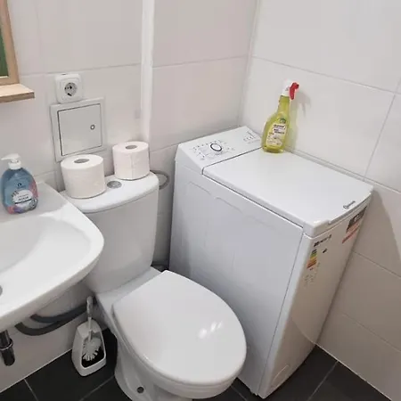 Guenstiges Dachgeschoss An Der Messe * Leipzig