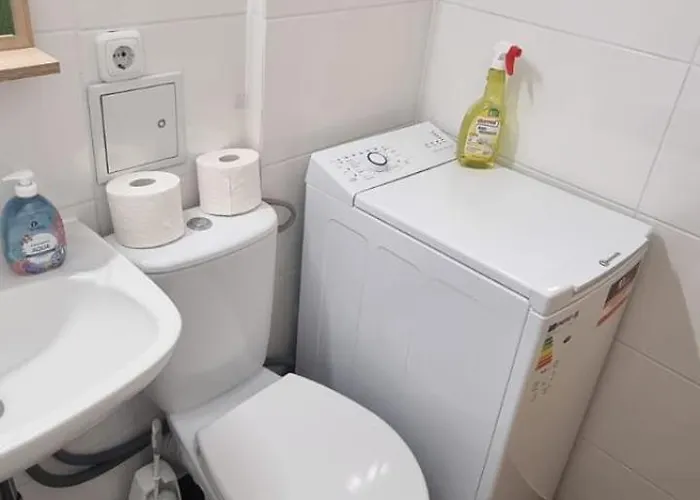 Guenstiges Dachgeschoss An Der Messe * Leipzig