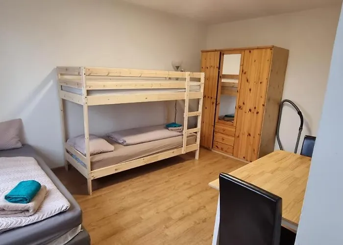 Guenstiges Dachgeschoss An Der Messe