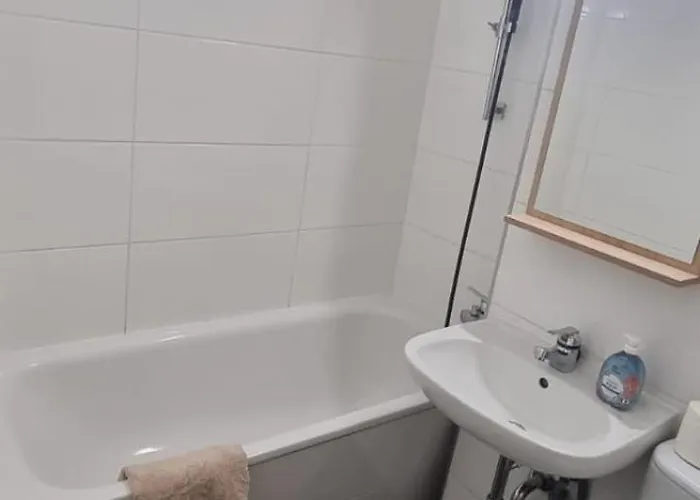 Guenstiges Dachgeschoss An Der Messe